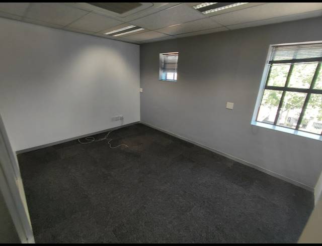 405M² OFFICE TO LET IN BRYANSTON